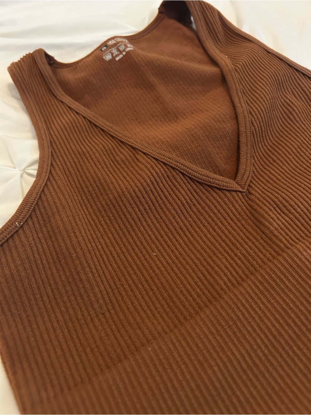 Amazon Ribbed V-Neck Crop Tank Top - Brown - Picture 4 of 4